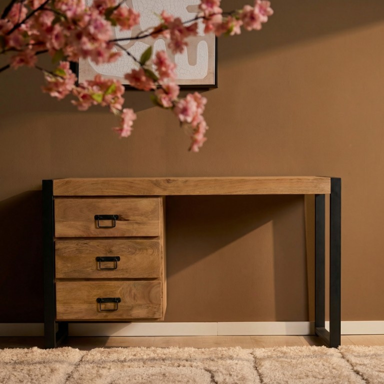 Britt bureau mangohout